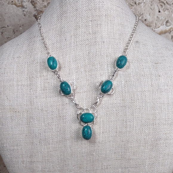 Southwestern Inspired Turquoise Howlite Necklace - Picture 1 of 4